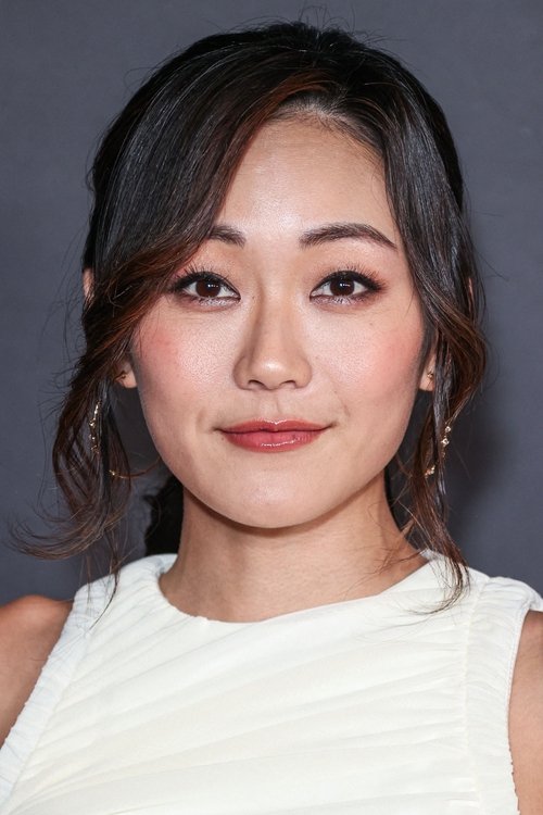 Podobny aktor do Glen Powell: Karen Fukuhara