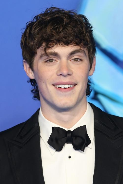 Podobny aktor do Ceren Yalazoğlu Karakoç: Jack Champion