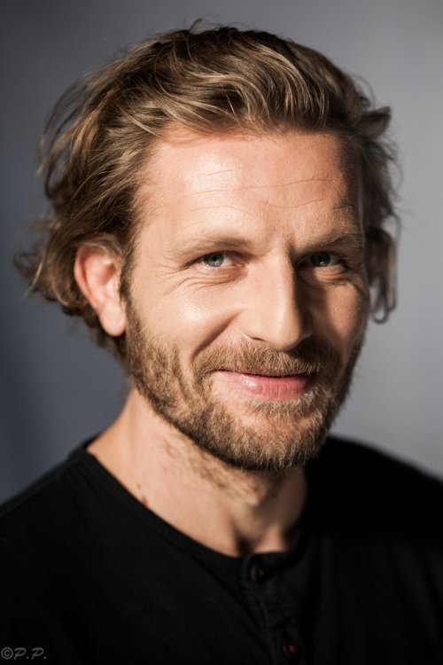 Podobny aktor do Hrishikesh Pandey: Karol Pocheć