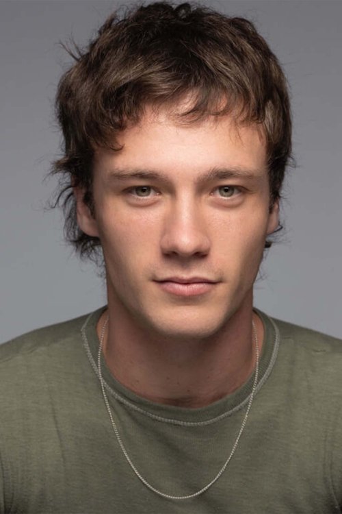 Podobny aktor do Aliye Uzunatağan: Jack Patten