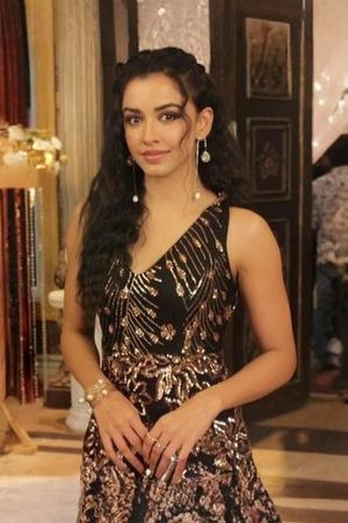 Saumya Saraswat jako Sub-Inspector Avni w obsadzie सीआईडी